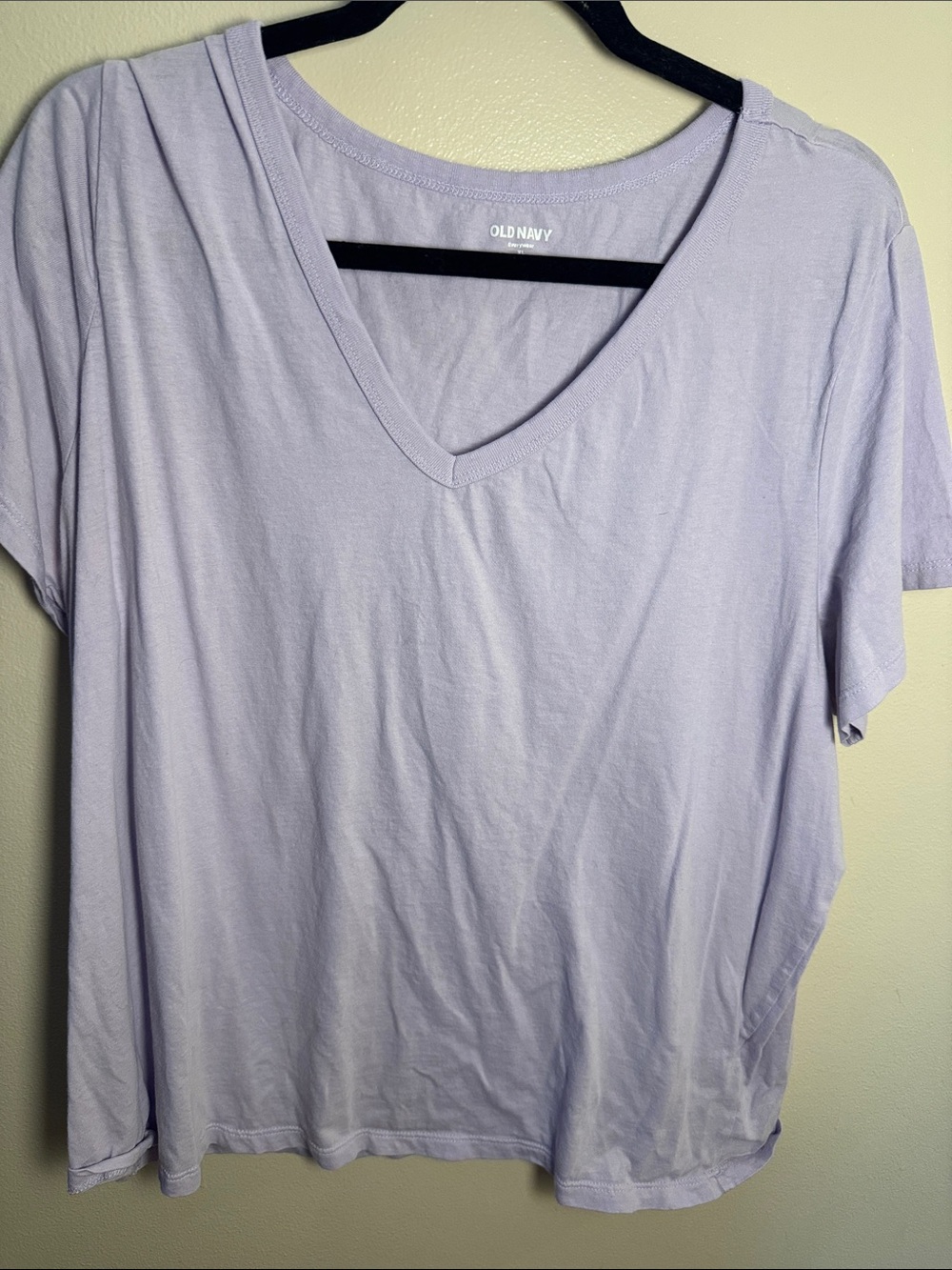 Old Navy Light Lavender V-Neck Short Sleeve Tee